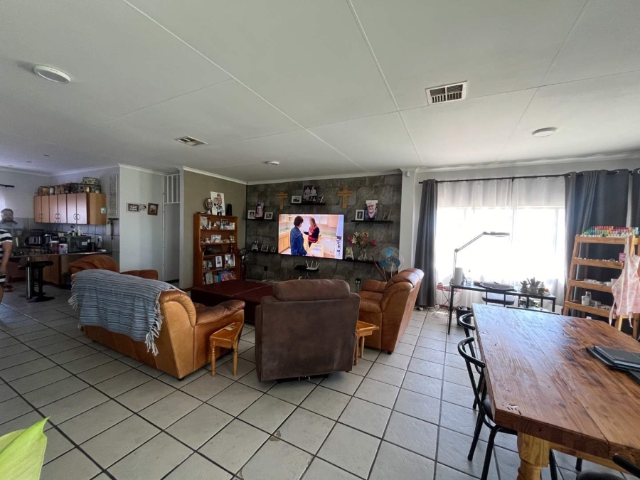 3 Bedroom Property for Sale in Olyfvenhoudtsdrift Northern Cape